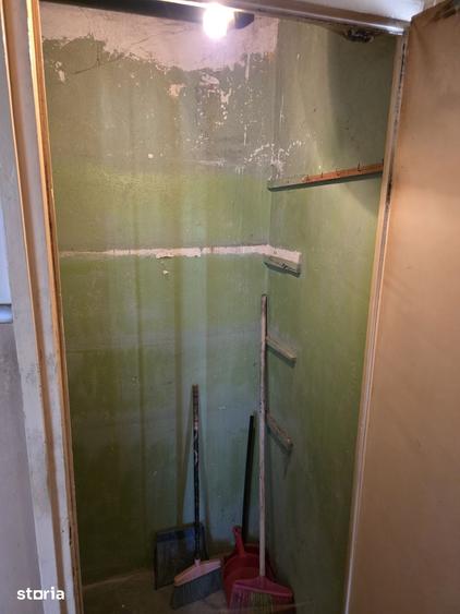 Apartament cu 3 camere semidecomandat în Titan