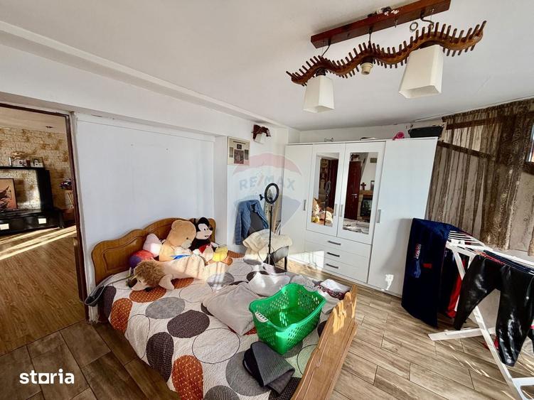 Casa / Vila cu 4 camere de vanzare - 2