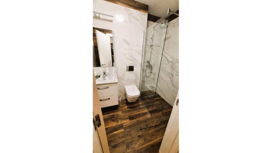 Apartament cu 4 camere decomandat în Centrul Civic