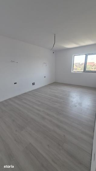 Casă cu 5 camere cu Teren 315 Mp în Central