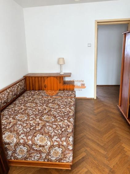 Apartament cu 3 camere semidecomandat, mobilat în Lujerului