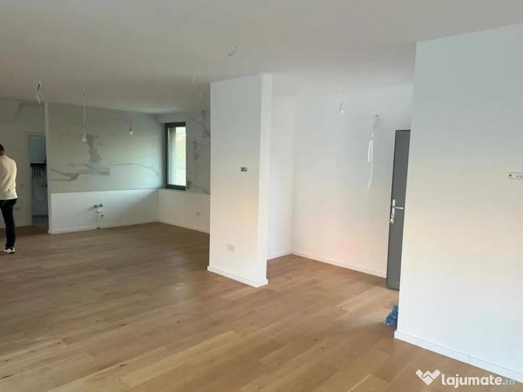 Vila de vanzare pe malul lacului | in zona Mamaia Nord | 0 - 4
