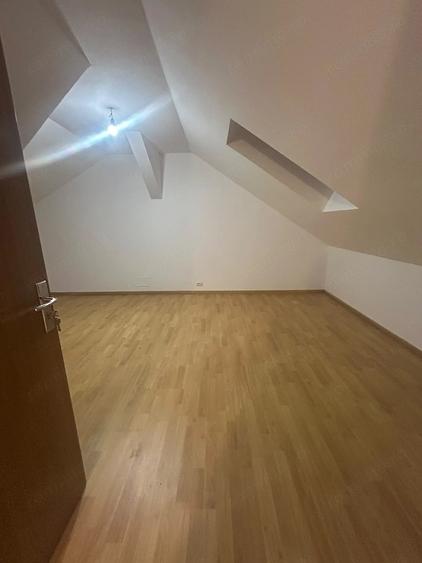Apartament cu 3 camere semidecomandat în Braytim