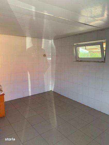 Vand cladire +camere de locuit si anexe - 5