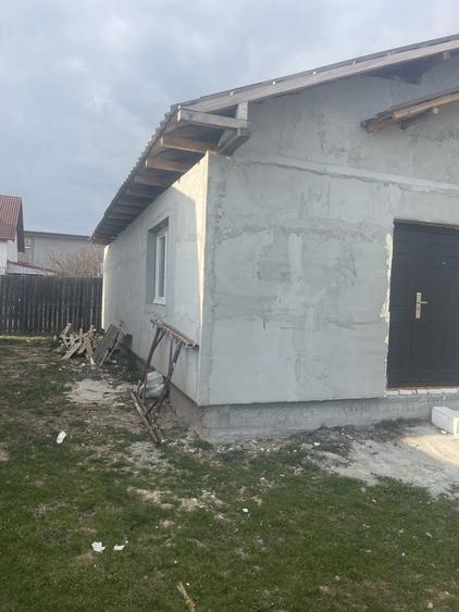 Casă cu 4 camere în Coșoveni