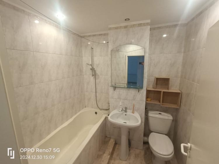 Apartament de vanzare 4 camere - living și 3 dormitoare - 11
