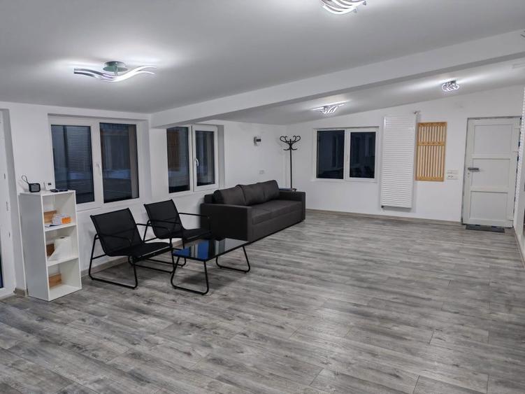 Garsoniera proprietar Lacul Morii Sector 6, la curte - 1