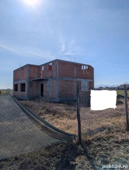 Vand duplex, parter + etaj in construc?ie. Teren 945 mp in Letea Veche. - 1