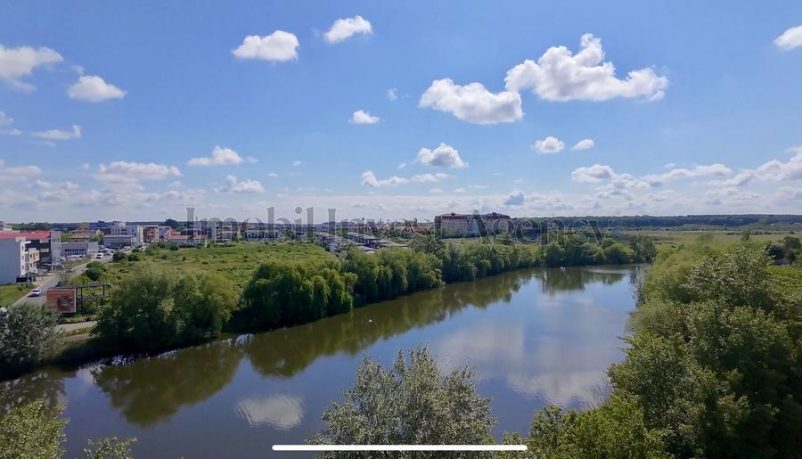 Apartament 3 camere de vanzare Pipera in bloc cu vedere la lac - 1