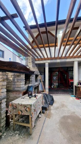 Casa in zona Andronache - 120 mp utili, 5 camere, curte libera de 30 mp - 14