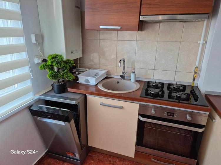 For Rent 90 mp 3 rooms - 5