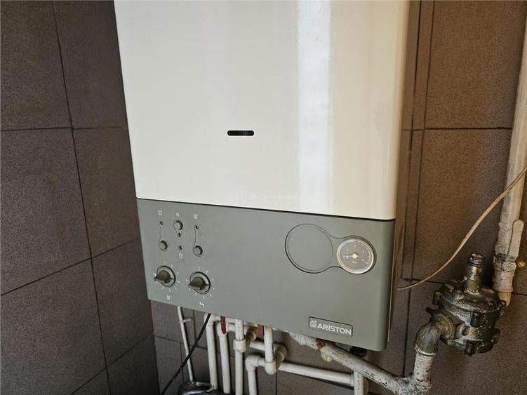 Apartament cu 2 camere decomandat, mobilat în Micro III