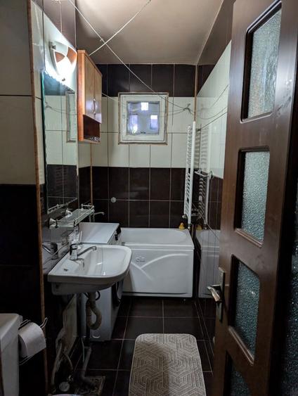 Inchiriez apartament - 3