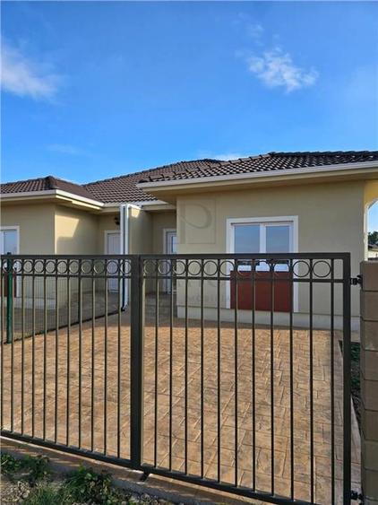 Duplex pe parter - zona buna - toate utilitatile - 3