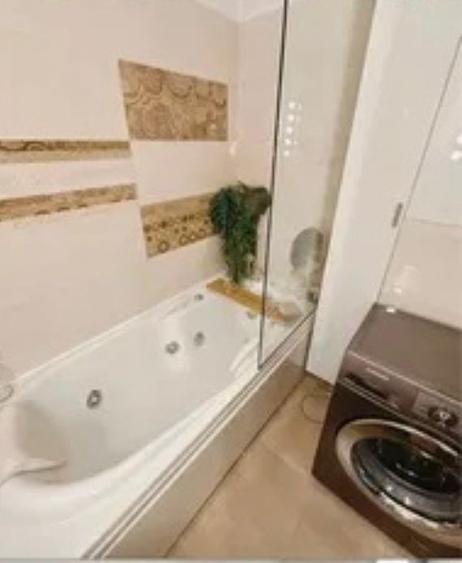 Apartament spectaculos in Mamaia la doar 1.5 km de oras. Parcare inclusa - 15