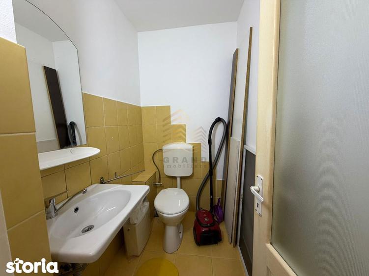 Apartament cu 4 camere decomandat în Decebal