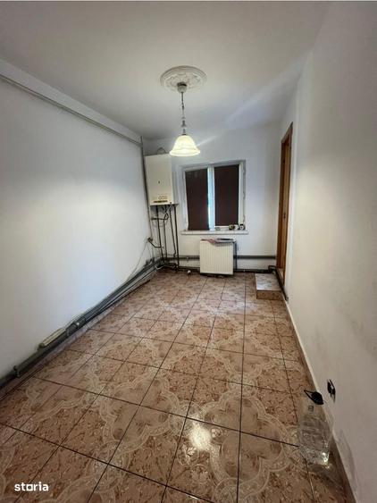 Apartament doua camere - Str Longinescu - etaj 2/3 - 1