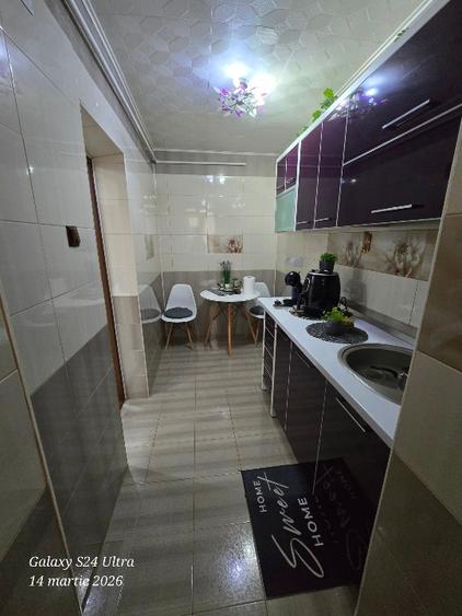 Apartament 3 camere decomandat semi-central  - 5