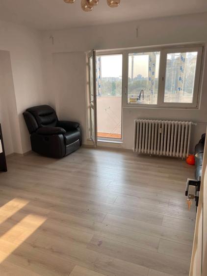 Apartament cu 3 camere decomandat în Basarabia
