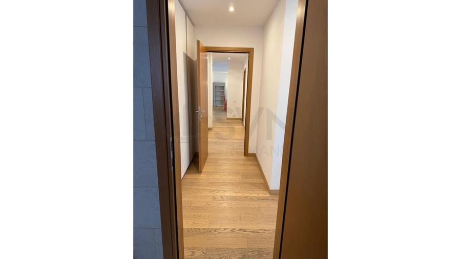 Apartament cu 4 camere decomandat, mobilat în Aviatorilor