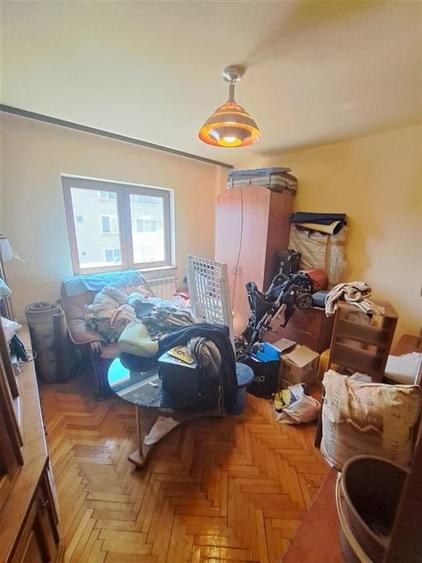 RECO Apartament cu 3 camere, decomandat, etaj1 in Balc - 5