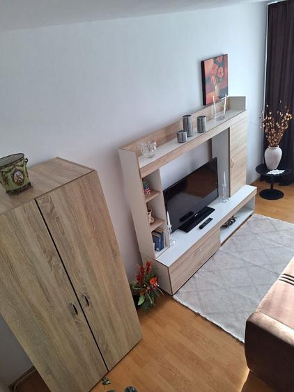 Vand apartament 2 camere decomandat Brasov - 2