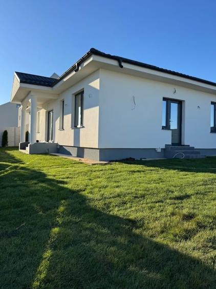 Casa parter, 111 mp utili, 400 mp teren, zona Metro - 2