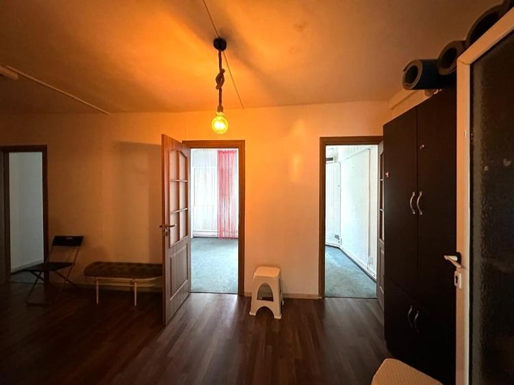 Inchiriez spatiu comercial în fata poștei Pacurari - 5