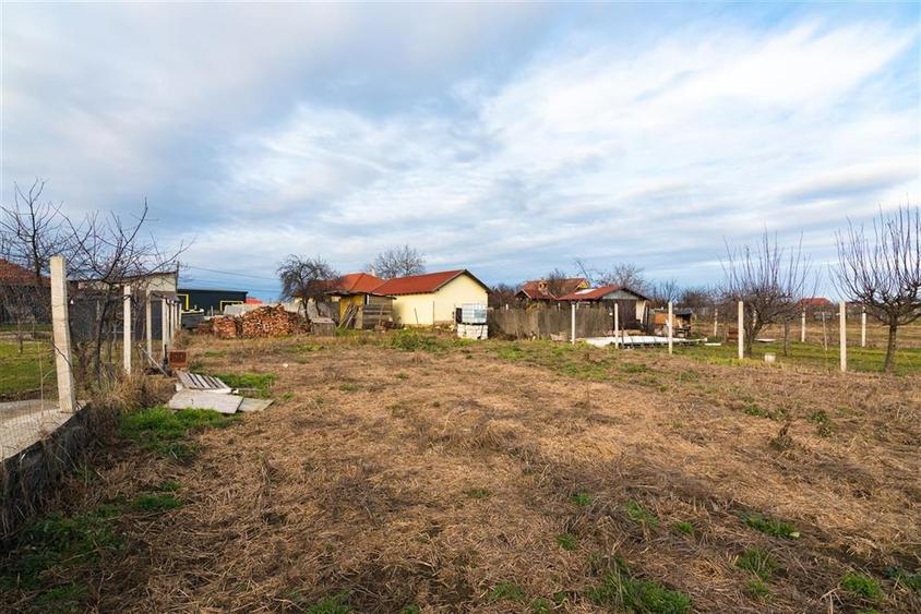 Teren intravilan cu toate utilitatile in Bors - 6