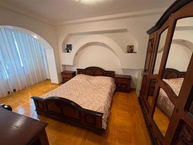 Apartament 3 camere, 72mp, etaj 2, zona fostul Tribunal - stradal - 4