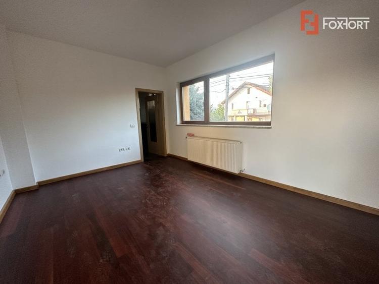 Casa individuala cu 10 camere si piscina, in Dumbravita - ID V5614 - 31