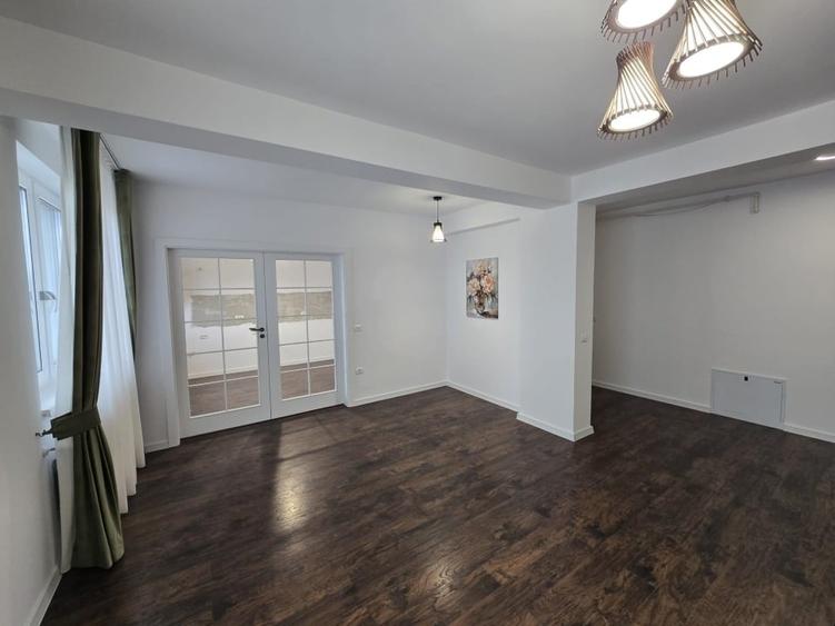 Vânzare apartament 3 camere - 1