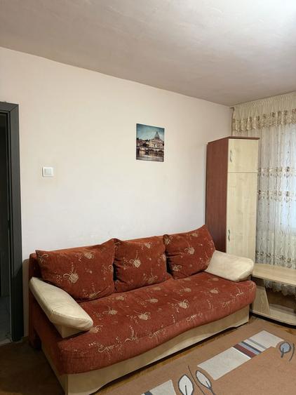 Inchiriez apartament cu 3 camere - 6