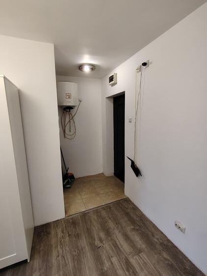 Garsoniera mica de vanzare zona Baicului - 10