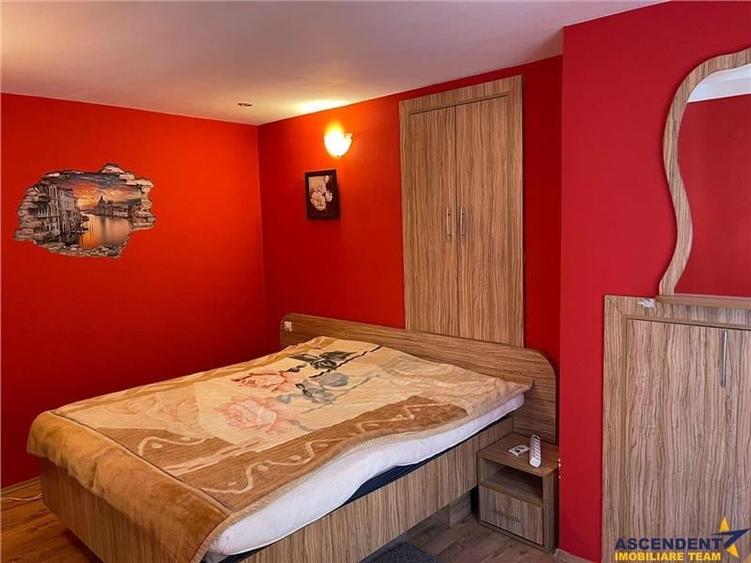 Proprietate cu terase, in ambientul Centrului Istoric .- . Piata Sfatului, Braso - 1