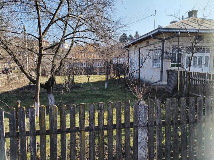 Casa de vanzare Dorohoi 90 mp utili+946 mp teren - 1