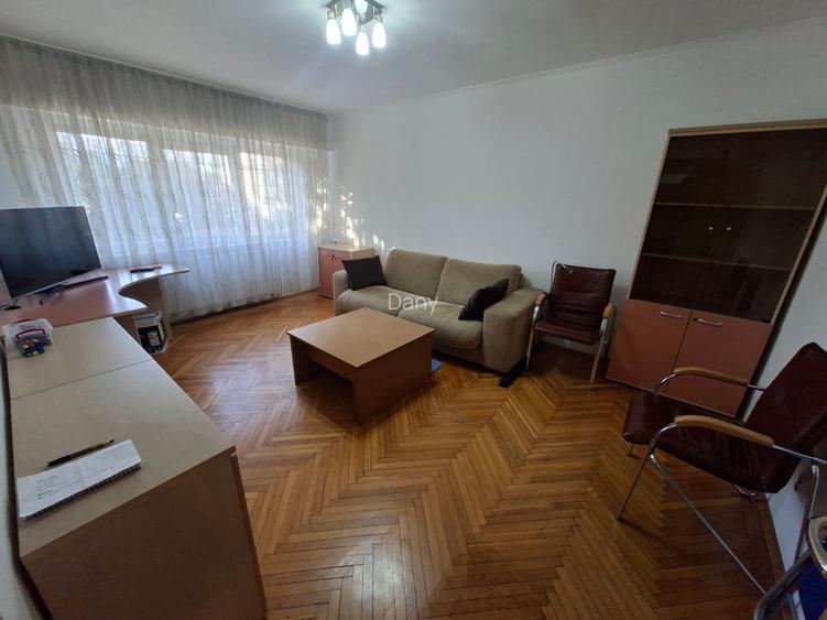 Inel 2-Dezrobirii, 3 cam, dec, etaj 1, mobilat,utilat Inel 2-Dezrobirii, 3 cam, dec, etaj 1, mobilat,utilat