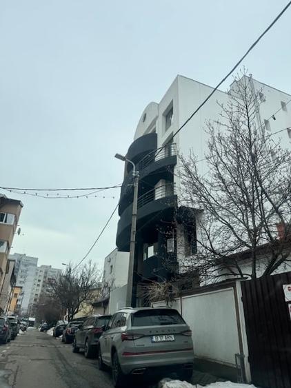 1 MAI - EXCLUSIVE OFFICE BUILDING - 1