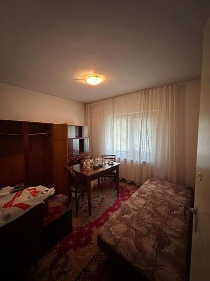 garsoniera situata in zona Manastur - 3