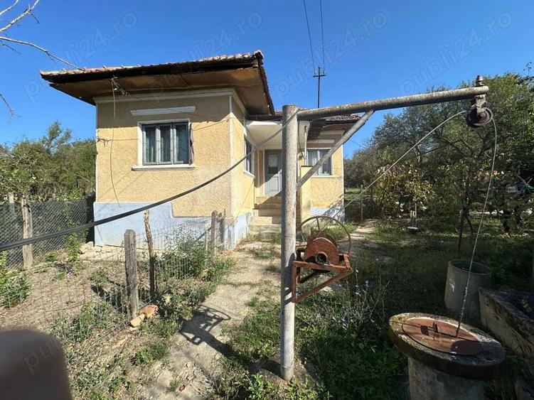 Vand casa+teren 3700mp Butoiesti MH - 1