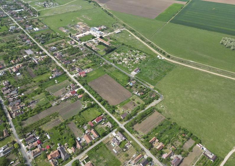 Teren Intravilan de 3,090 mp in Cuvin - 18