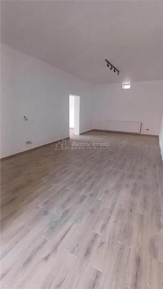 Inchiriem casa ultracentrala in Talmaciu - 3