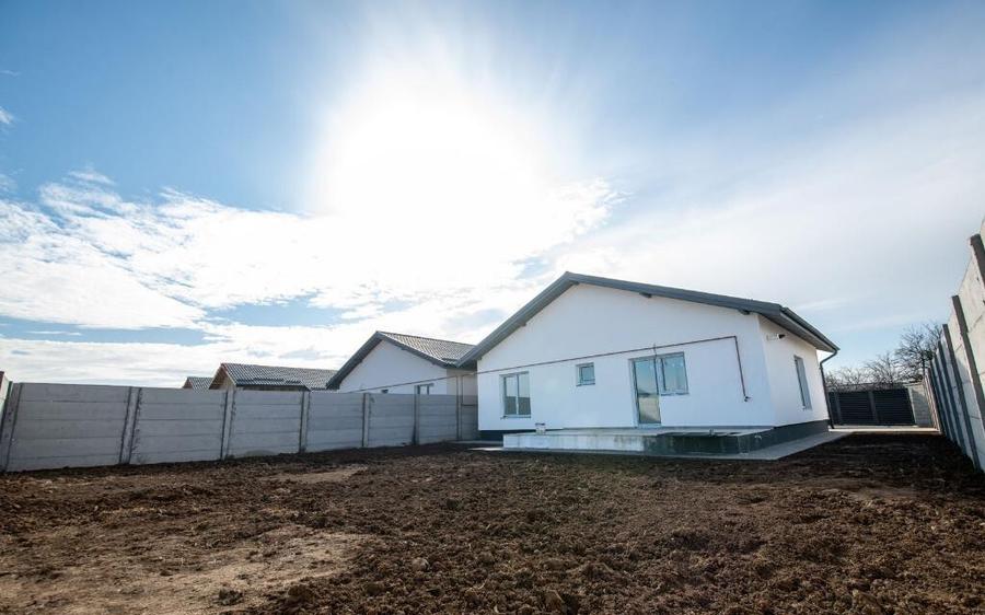 Casa pe parter+pod 3 CAMERE/Com.Berceni,Ilfov/COMISION 0 % - 3