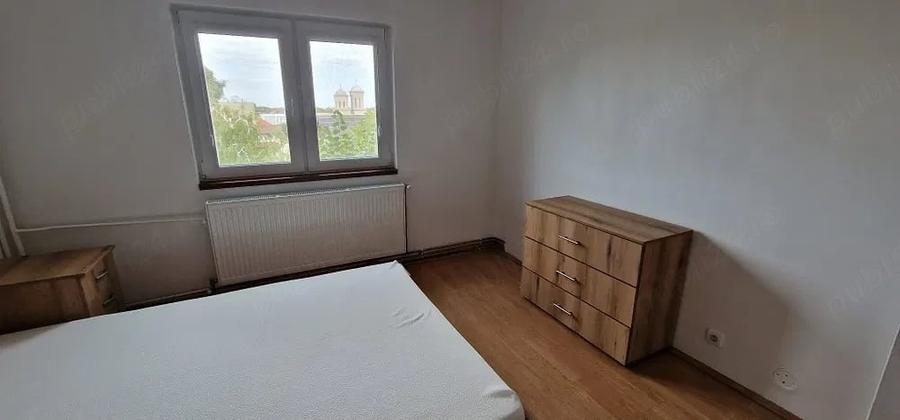 Apartament cu 2 camere semidecomandat în Micălaca