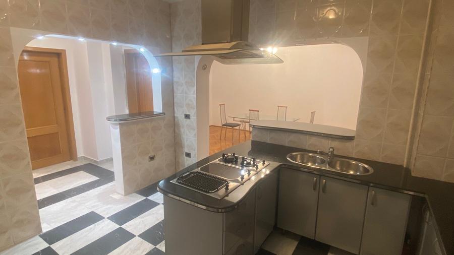 Cotroceni , Doctor Carol Davila, metrou Eroilor, piscina, constructie 2000! - 9