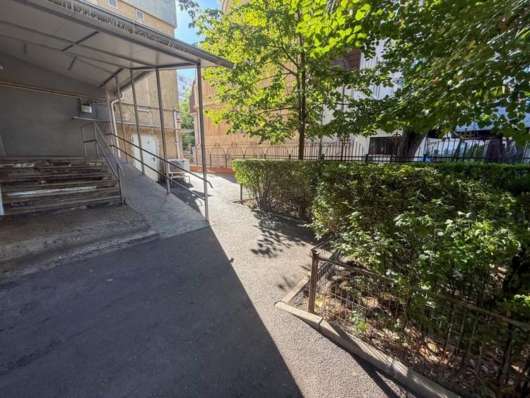 Apartament 4 Camere Piata Delfinului- Chisinau - 18