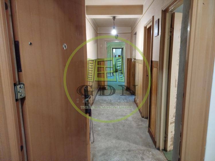 Apartament 4 camere, decomandat, zona Dacia - 2