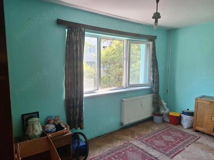 Apartament de vanzare 3 camere etaj 2 din 4 zona Nord Complex Mestesugaresc - 3