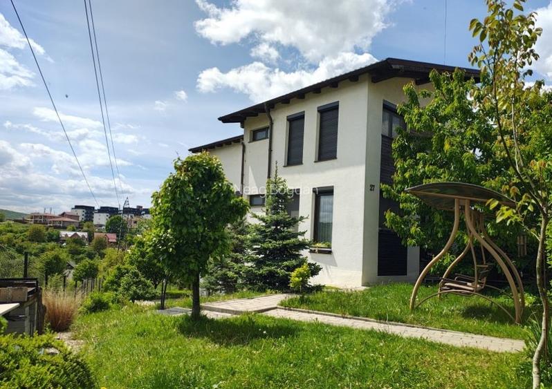 Casa individuala, 4 camere, 120 mp + 300 mp teren, zona Calea Baciului