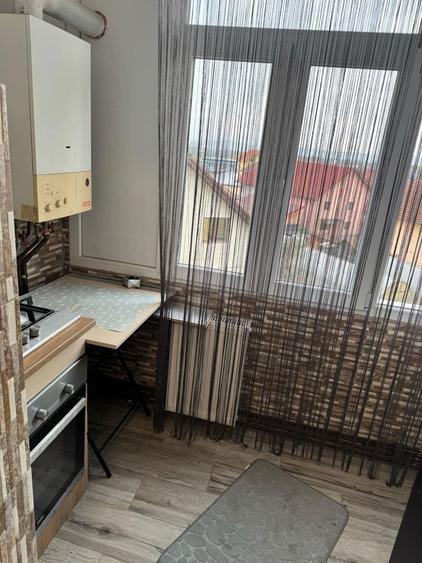 Inchiriez apartament 2 camere,strada revolutie in spate la banatim. - 1